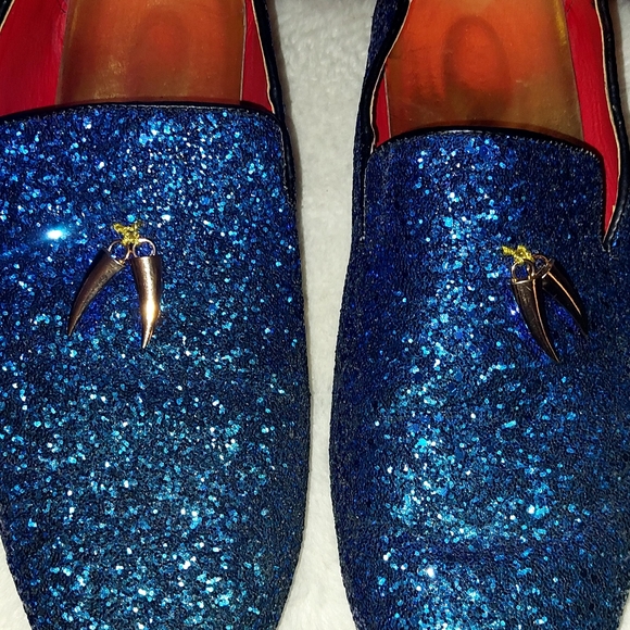 MEN SHINY BLUE DRESS SHOES sz 45 US 11/12, $18. GLENN HEIGHTS TX PPU OR SHIP - Picture 2 of 7